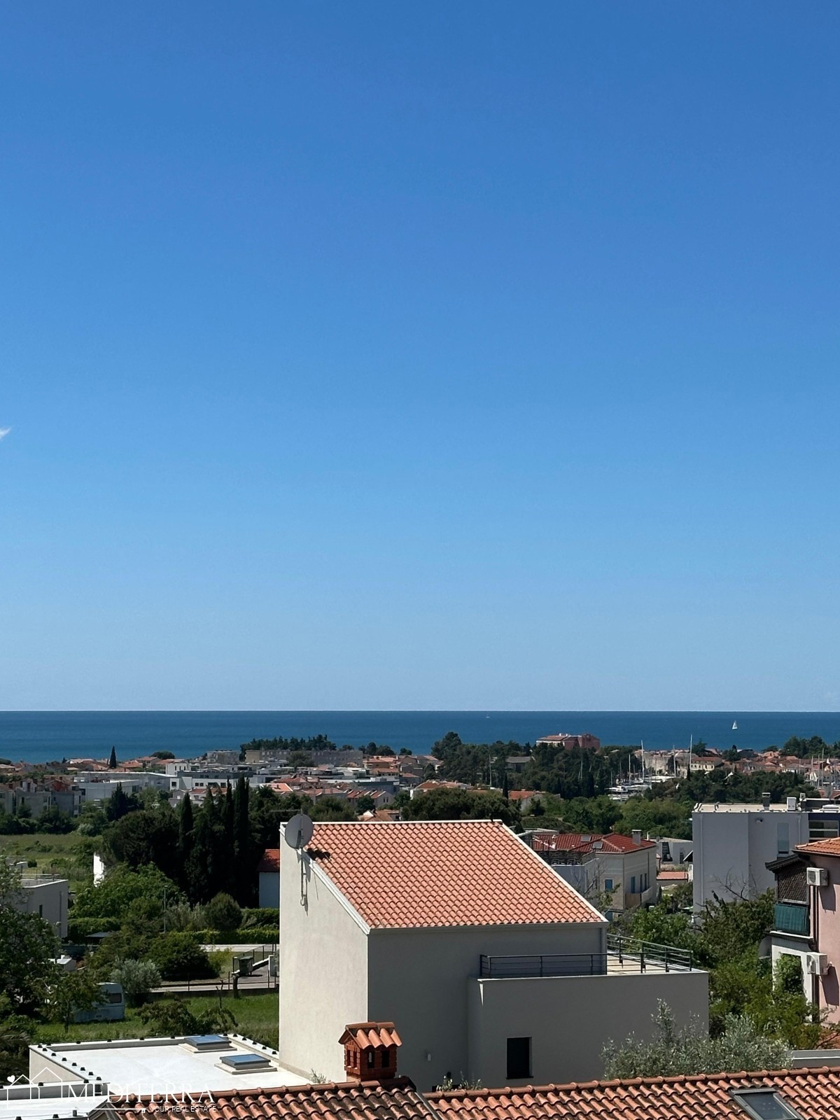 Dvosobno stanovanje s čudovitim pogledom na morje, Novigrad, Istra