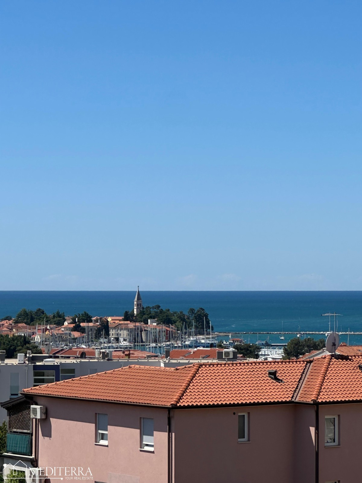 Dvosobno stanovanje s čudovitim pogledom na morje, Novigrad, Istra