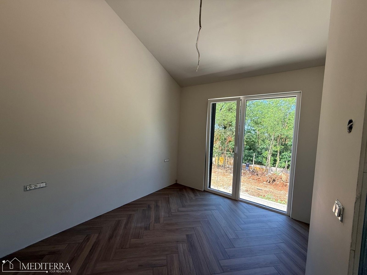 Novogradnja na izredni lokaciji, Novigrad, Istra