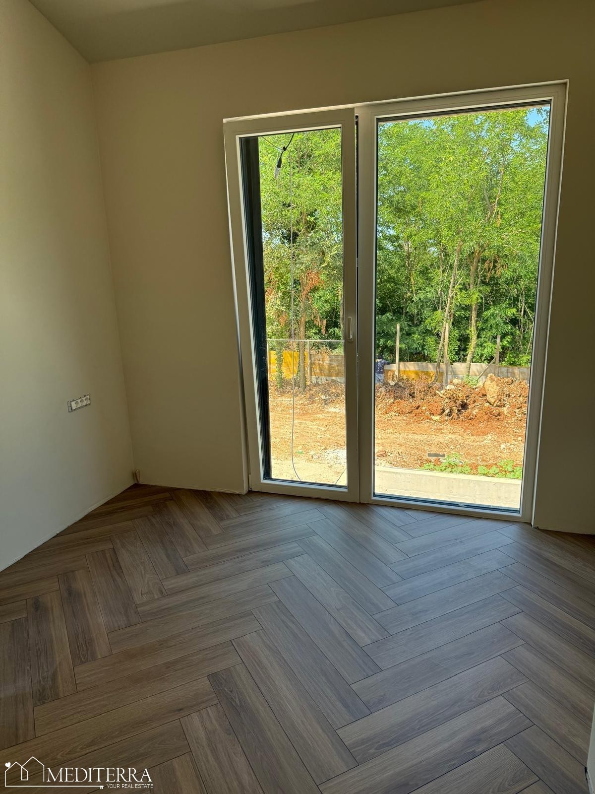 Novogradnja na izredni lokaciji, Novigrad, Istra