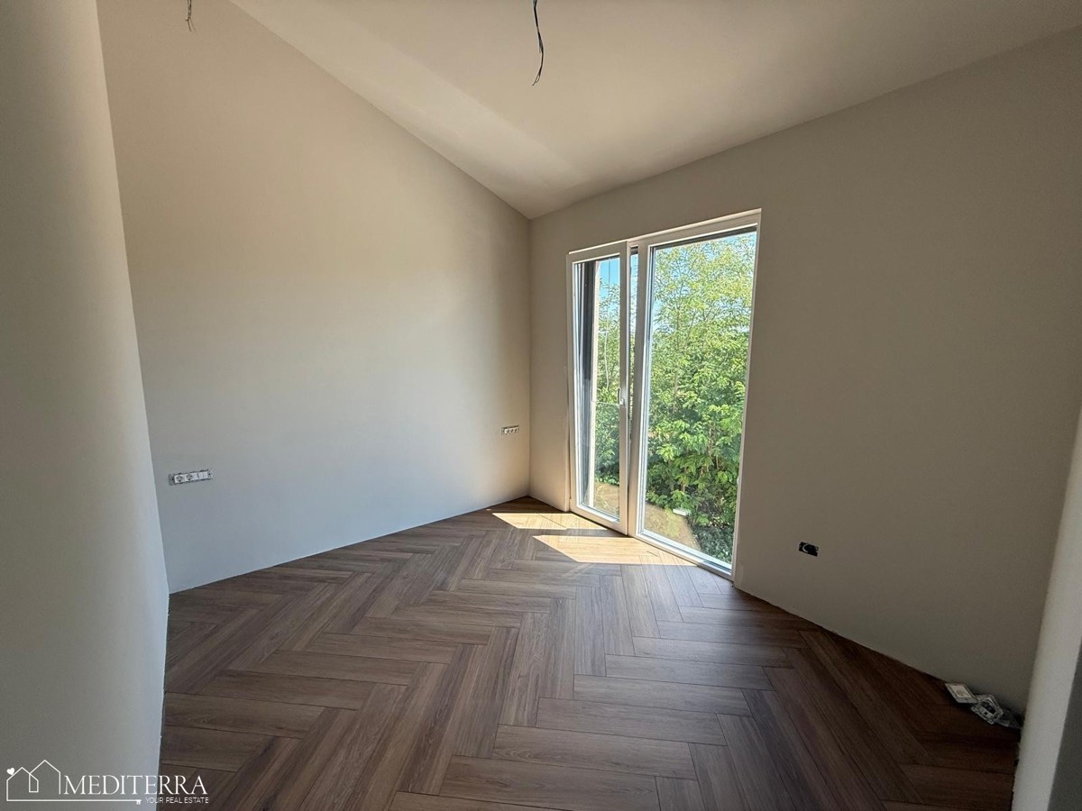 Novogradnja na izredni lokaciji, Novigrad, Istra