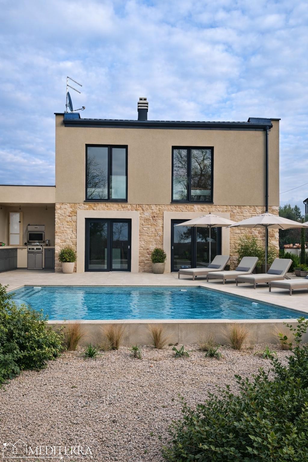 Novogradnja na izredni lokaciji, Novigrad, Istra, PRILIKA