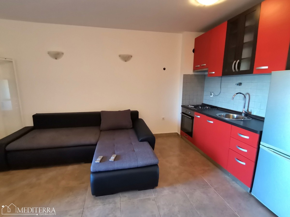 Dvosobno stanovanje na mirni lokaciji, Brtonigla, Istra