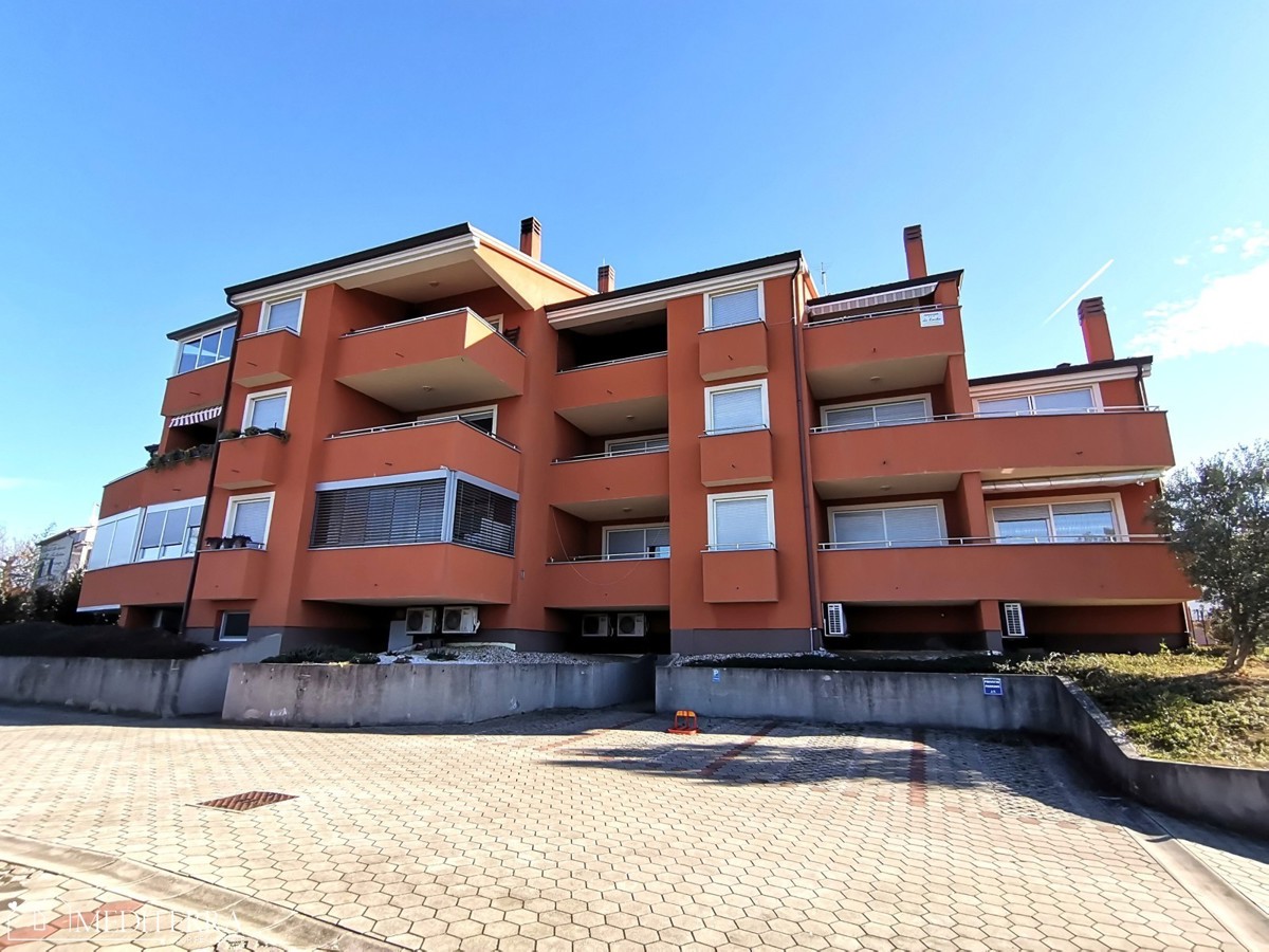 Dvosobno stanovanje na mirni lokaciji, Brtonigla, Istra