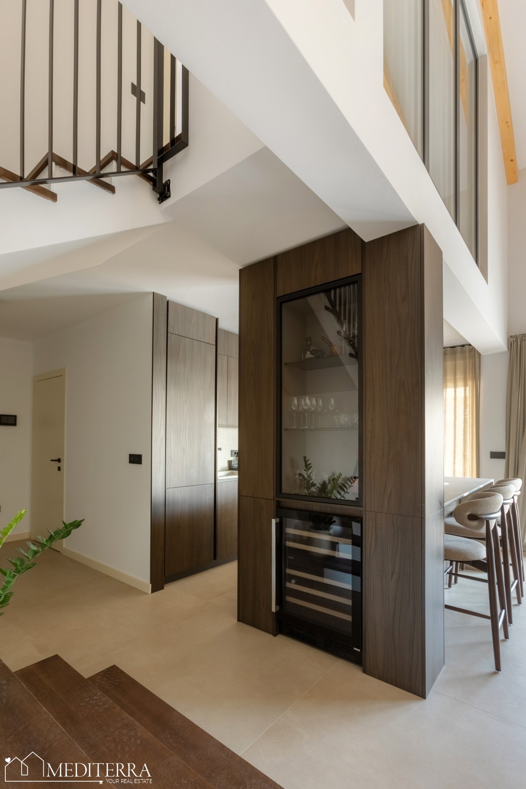 Istra, Kaštelir-Labinci – Moderna vila v istrskem slogu s panoramskim pogledom na morje