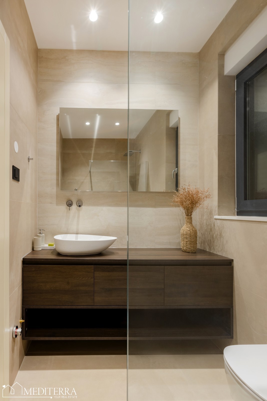 Istra, Kaštelir-Labinci – Moderna vila v istrskem slogu s panoramskim pogledom na morje