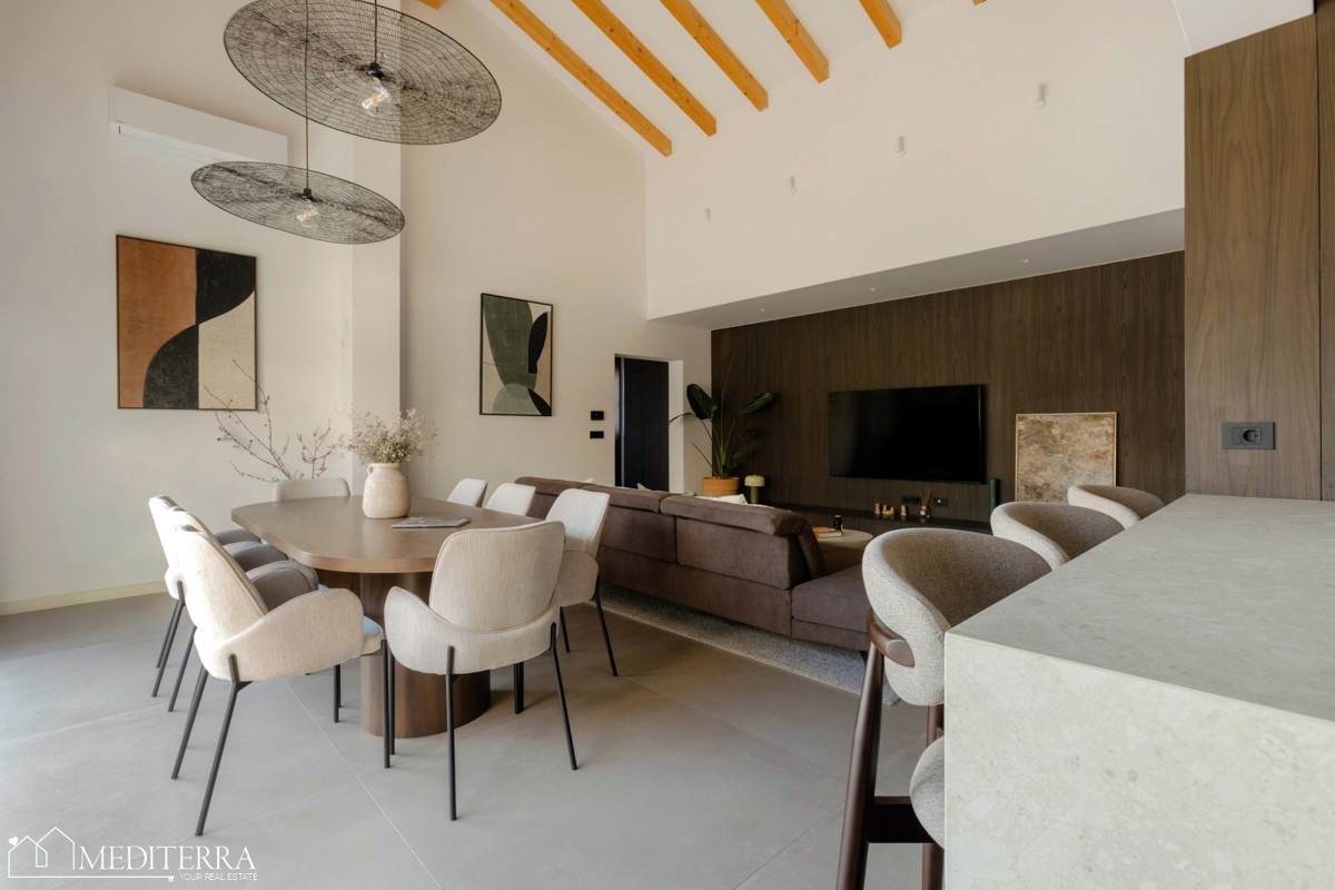 Istra, Kaštelir-Labinci – Moderna vila v istrskem slogu s panoramskim pogledom na morje