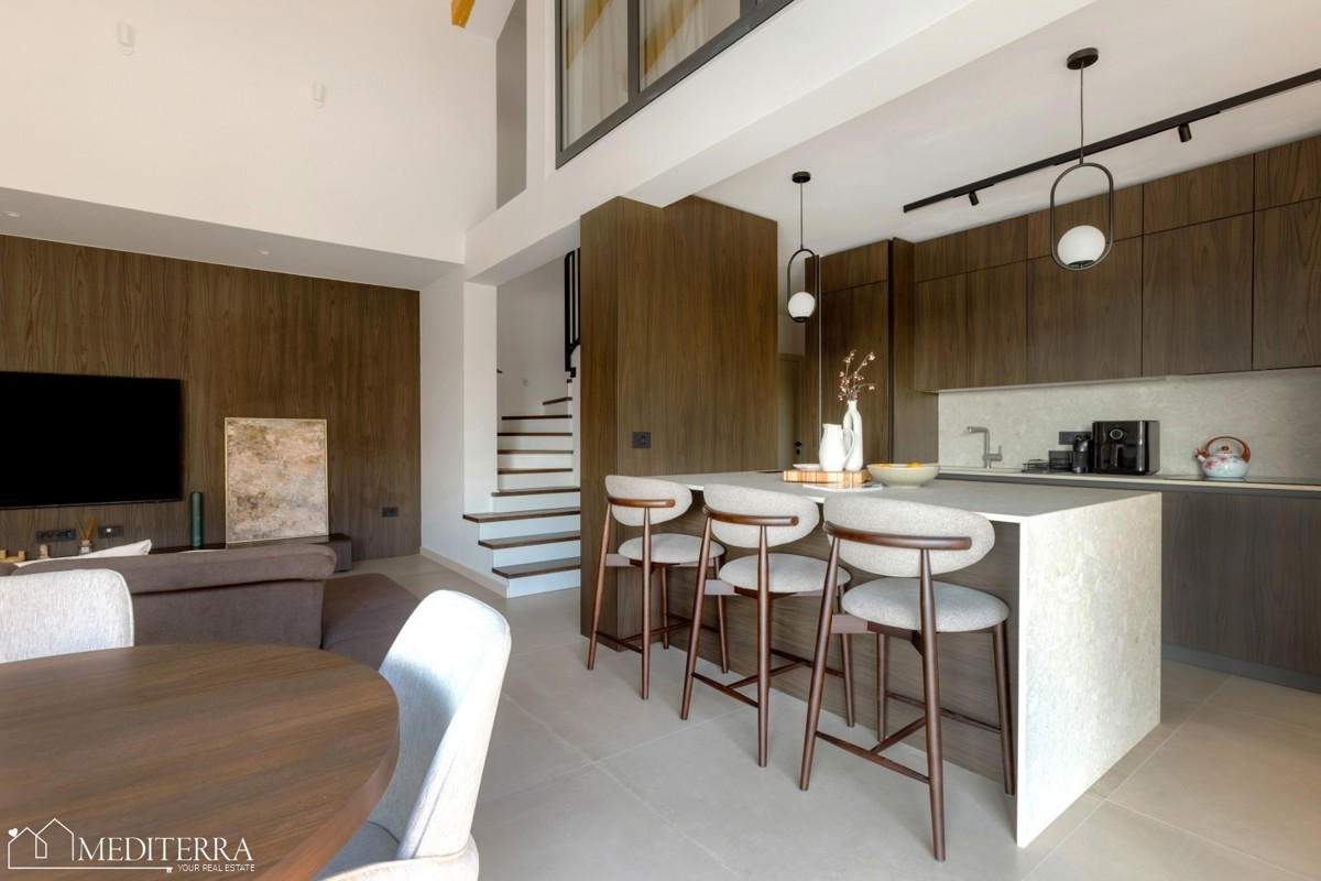 Istra, Kaštelir-Labinci – Moderna vila v istrskem slogu s panoramskim pogledom na morje