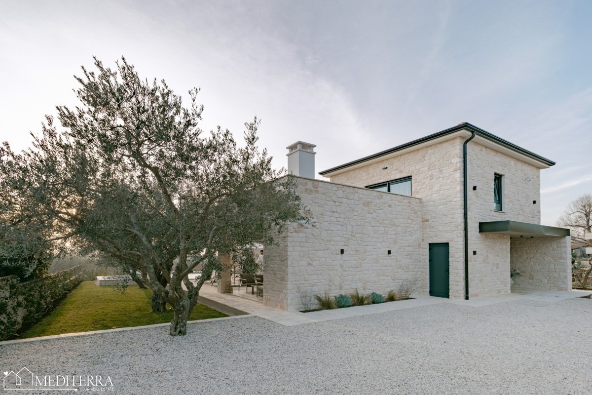 Istra, Kaštelir-Labinci – Moderna vila v istrskem slogu s panoramskim pogledom na morje