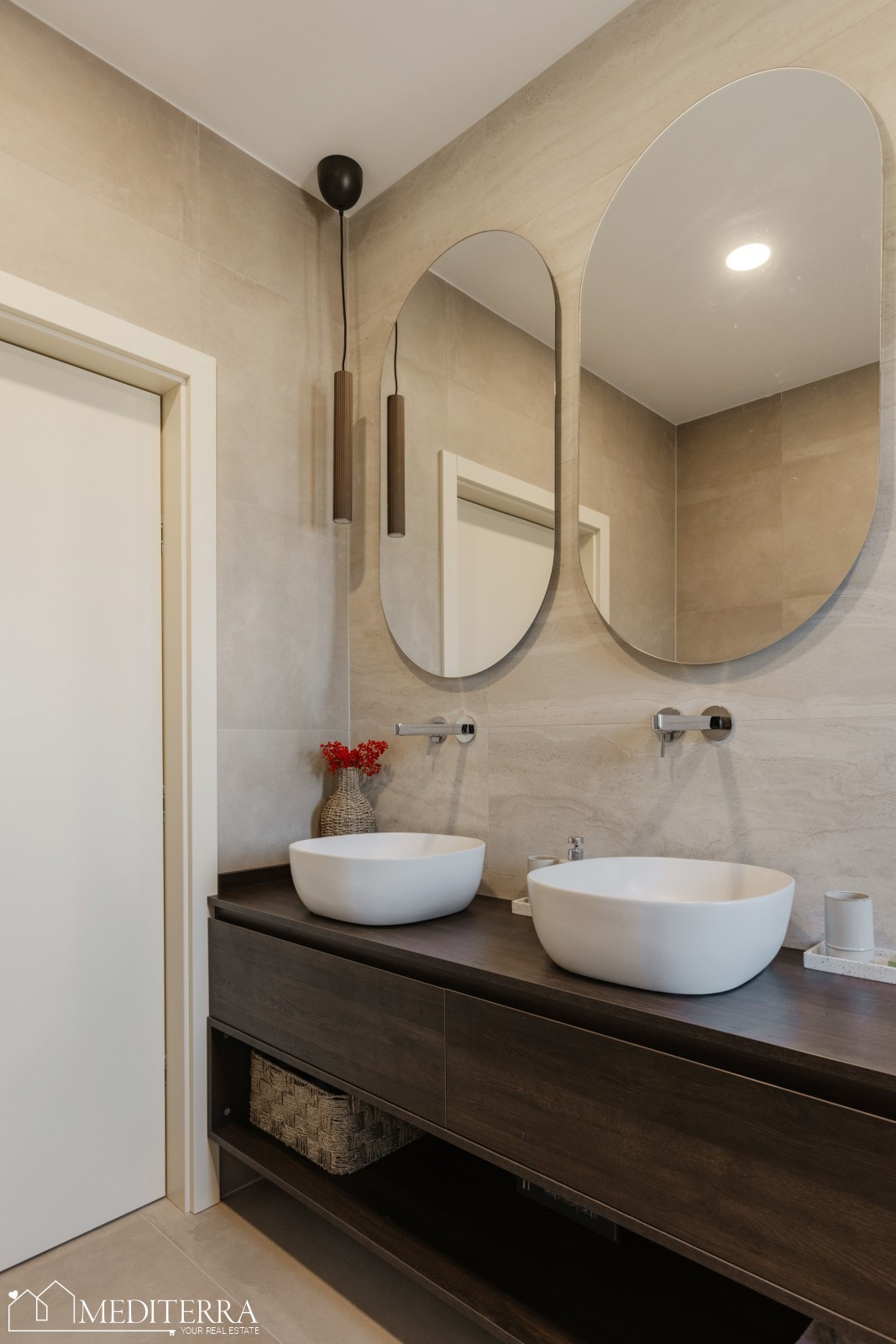 Istra, Kaštelir-Labinci – Moderna vila v istrskem slogu s panoramskim pogledom na morje