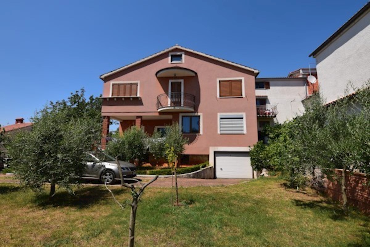 Hiša z restavracijo in apartmaji, Poreč, Istra