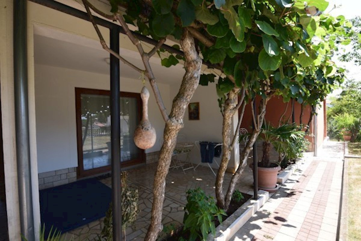 Hiša z restavracijo in apartmaji, Poreč, Istra