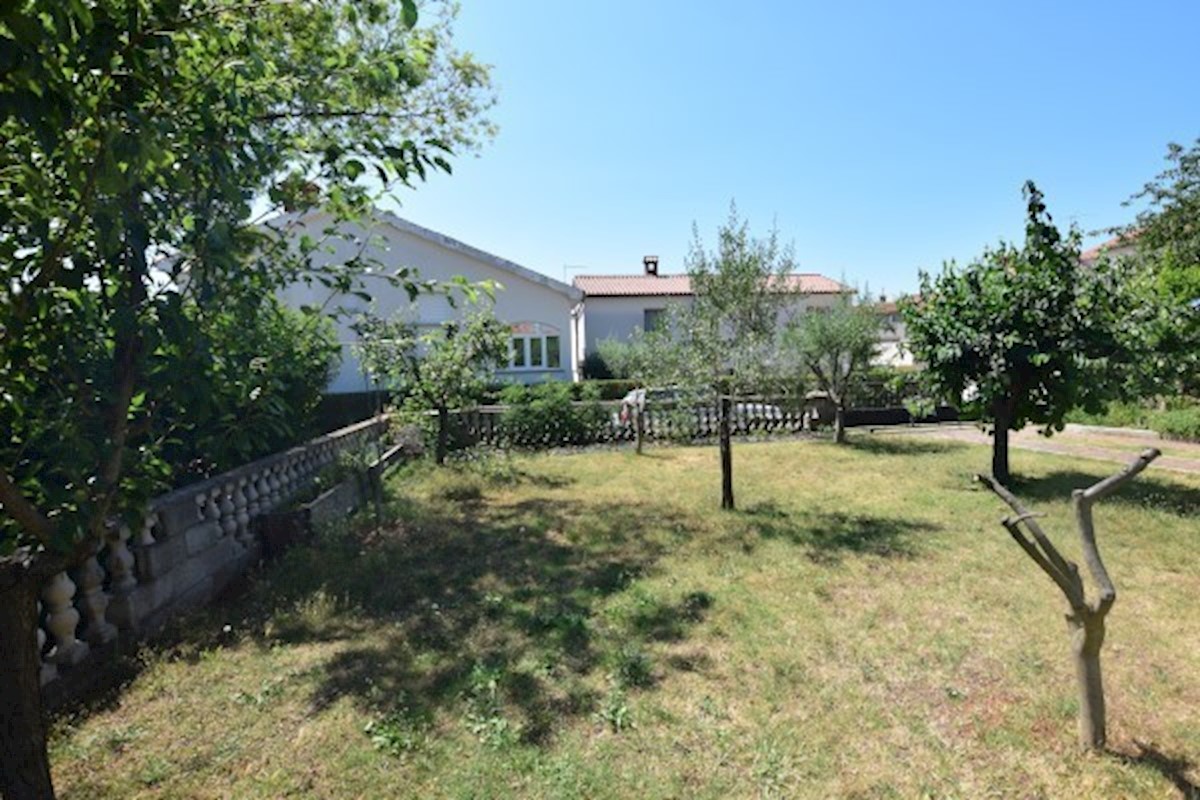 Hiša z restavracijo in apartmaji, Poreč, Istra