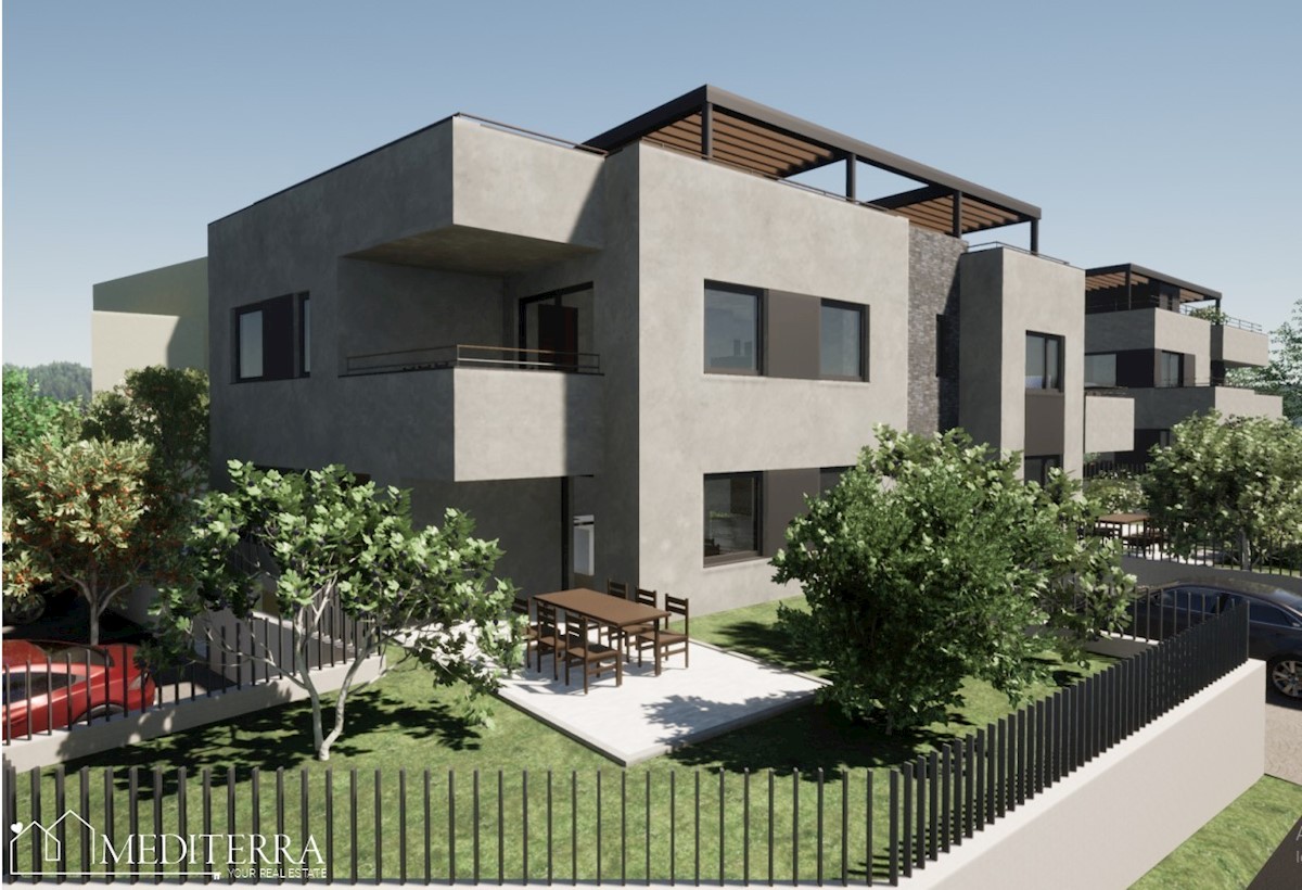 Pritlični apartma 106m2 na odlični lokaciji, Poreč, Istra