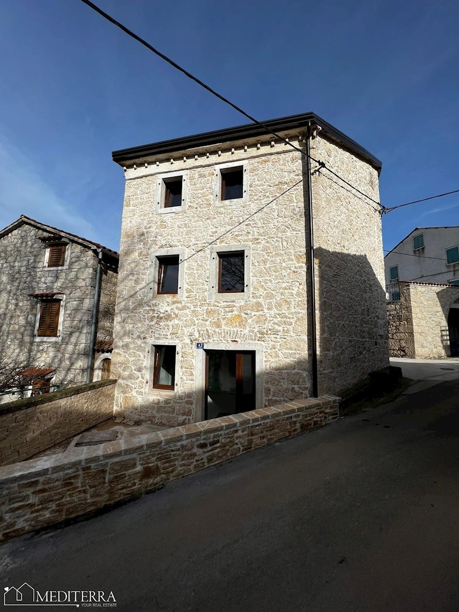 Prenovljena kamnita hiša v notranjosti, Vižinada, Istra