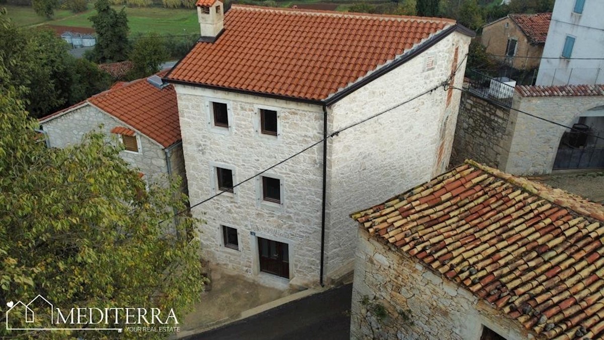 Prenovljena kamnita hiša v notranjosti, Vižinada, Istra