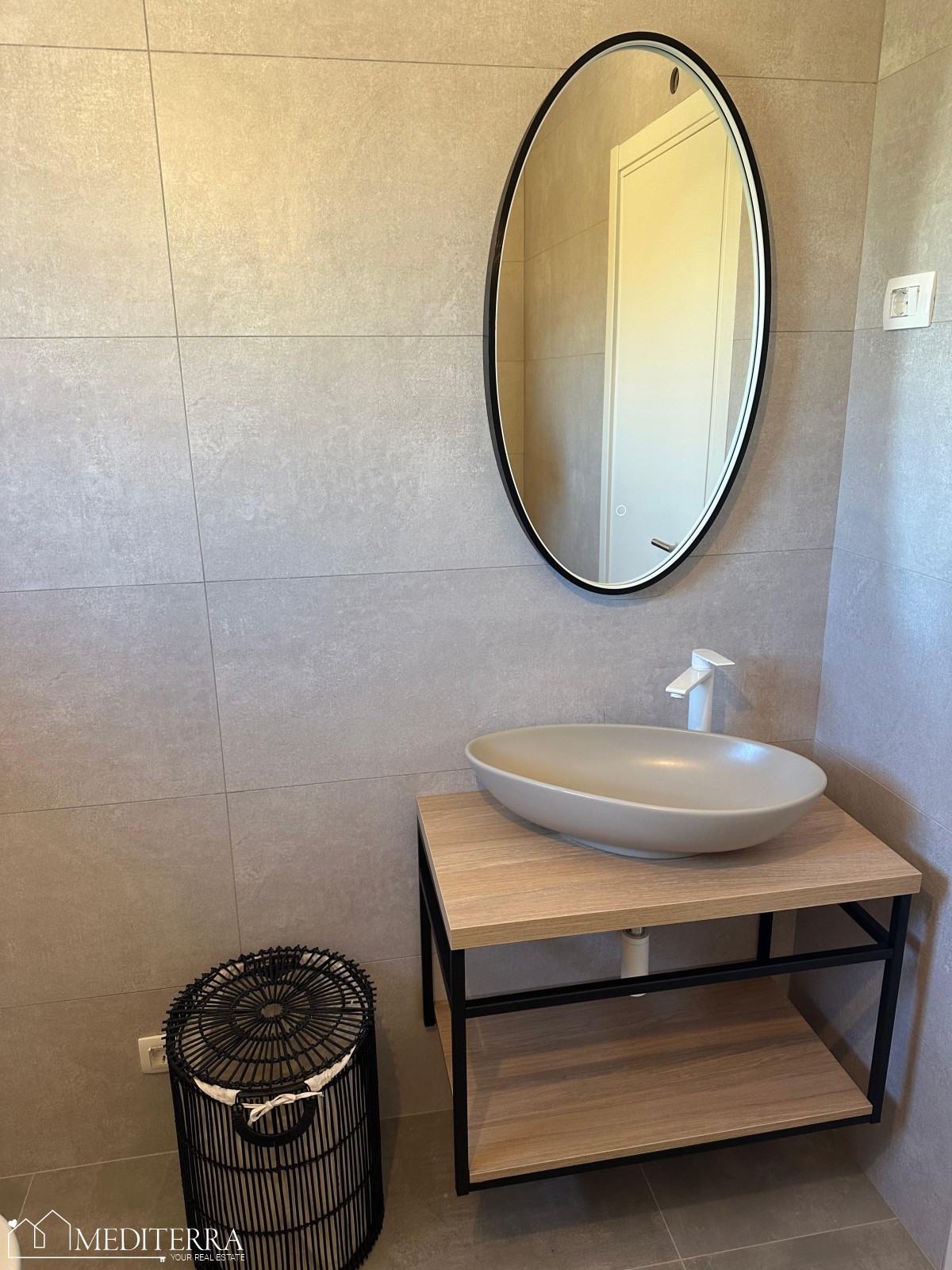 Apartma S4 v 1. nadstropju moderne novogradnje, Novigrad Istra