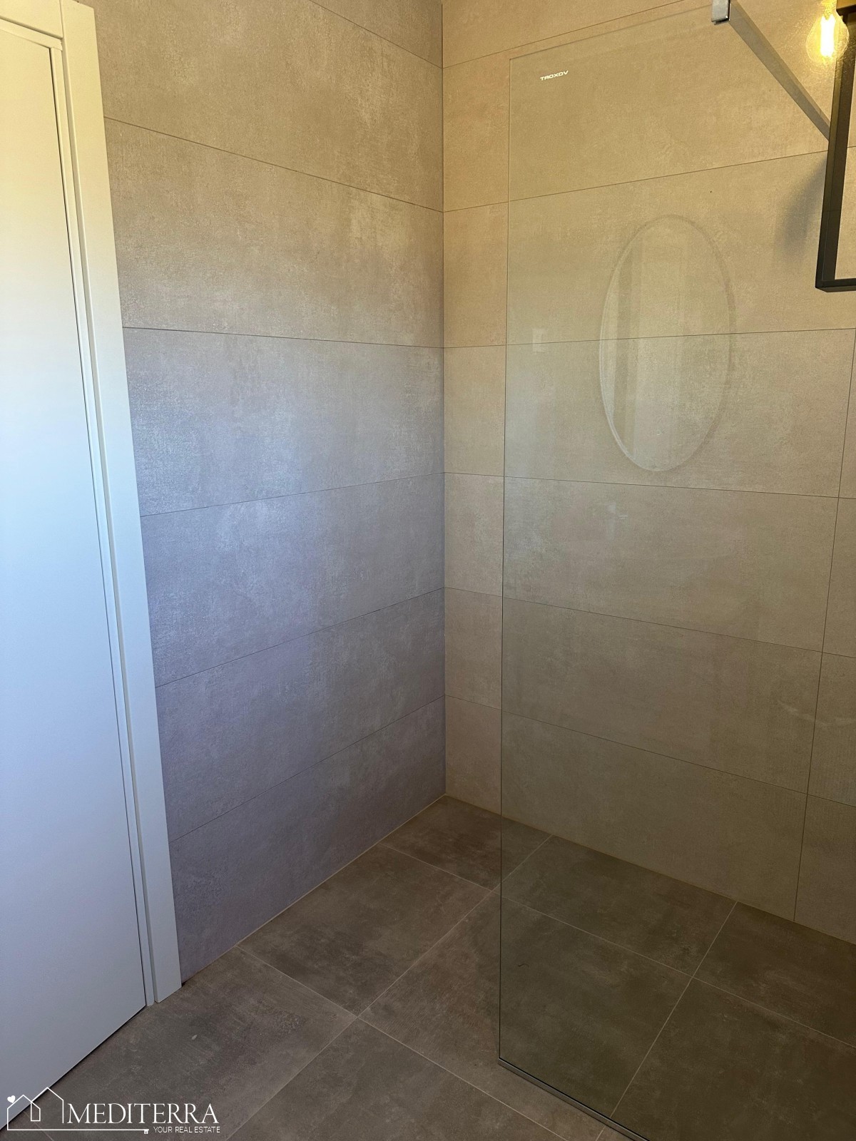 Apartma S4 v 1. nadstropju moderne novogradnje, Novigrad Istra