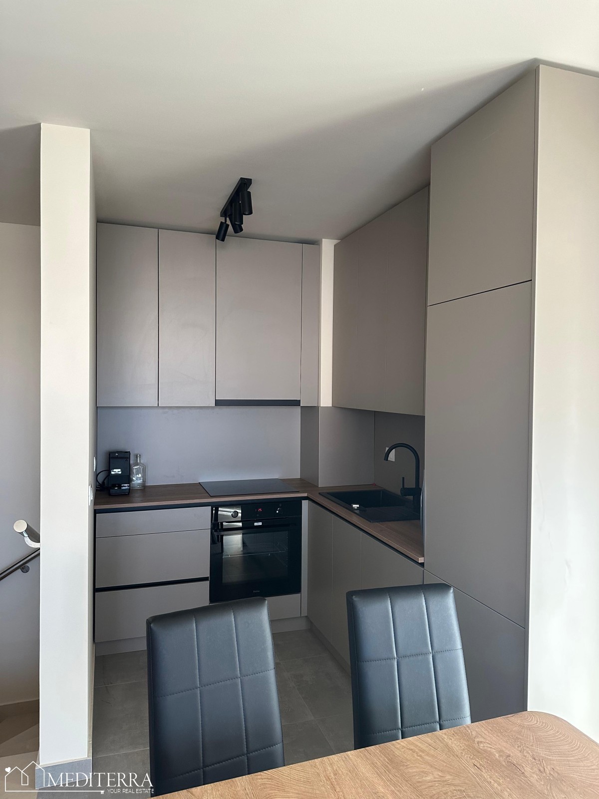Apartma S4 v 1. nadstropju moderne novogradnje, Novigrad Istra