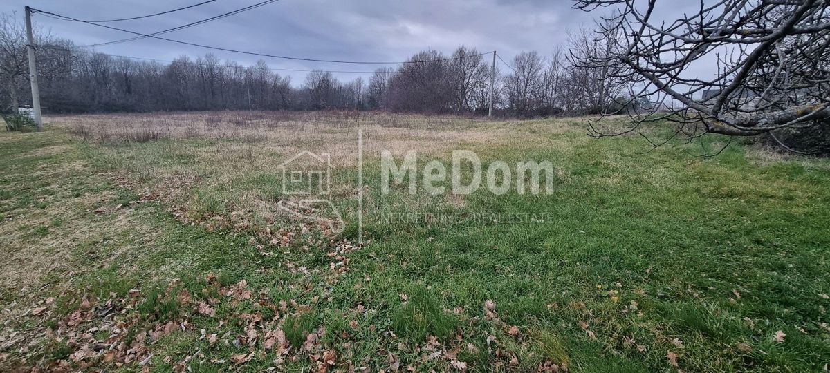 Zemljišče Melnica, Barban, 1.651m2