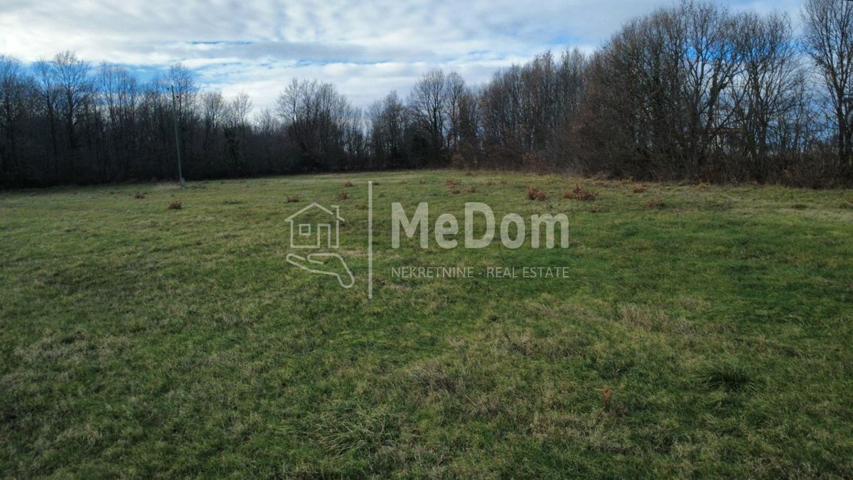 Zemljišče Melnica, Barban, 1.651m2
