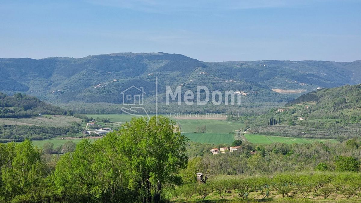 Zemljišče Kaldir, Motovun, 3.597m2