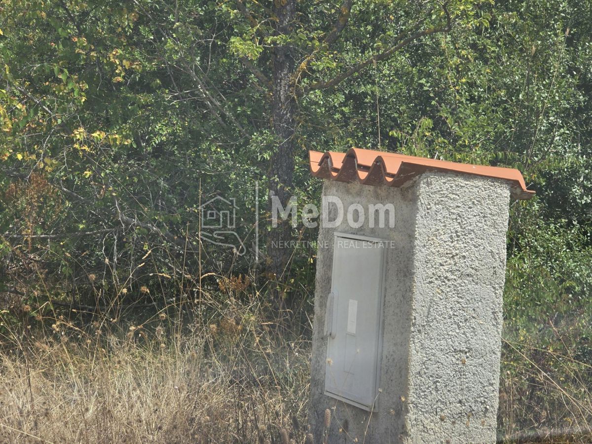 Zemljišče Vodnjan, 855m2