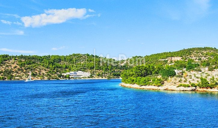 Zemljišče Vela Luka, 645m2