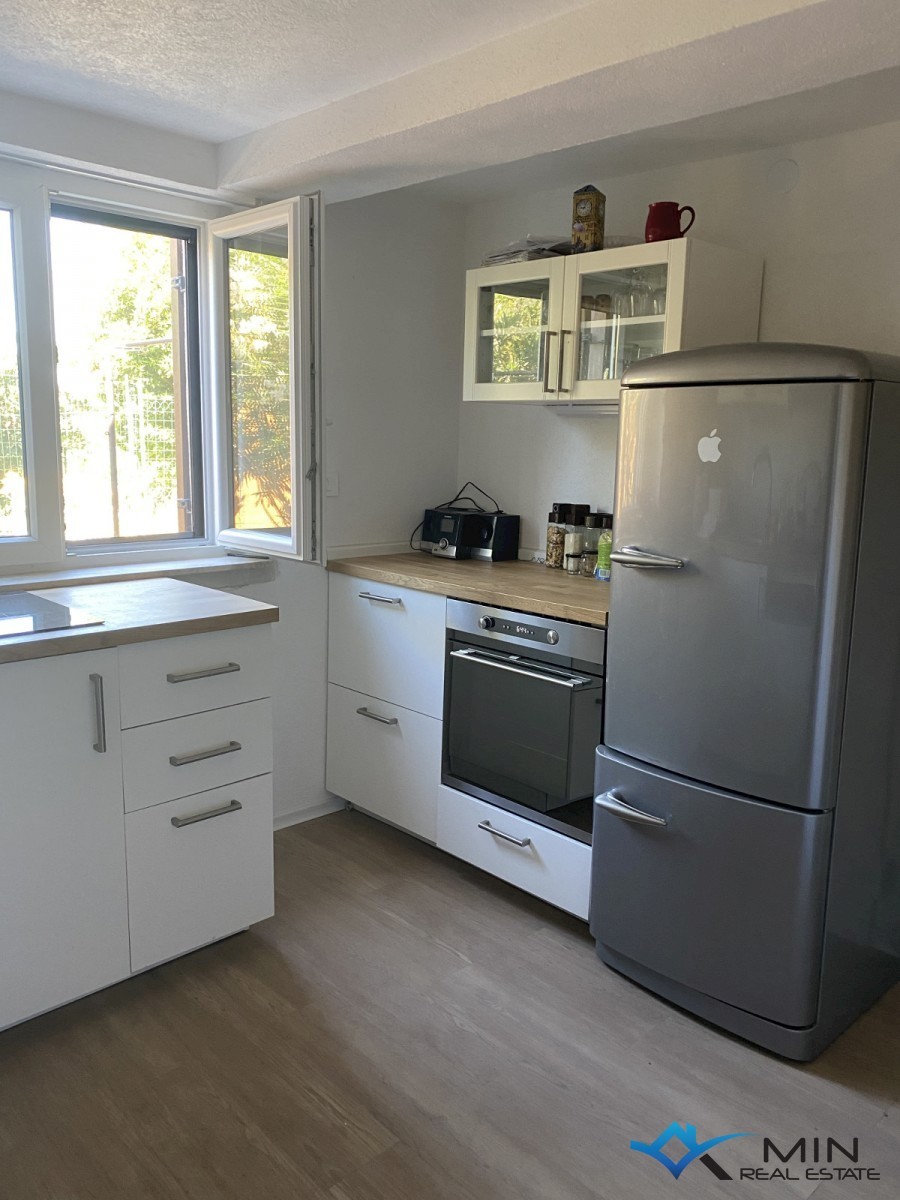 Hiša s 3 apartmaji na Crvenem vrhu - Umag