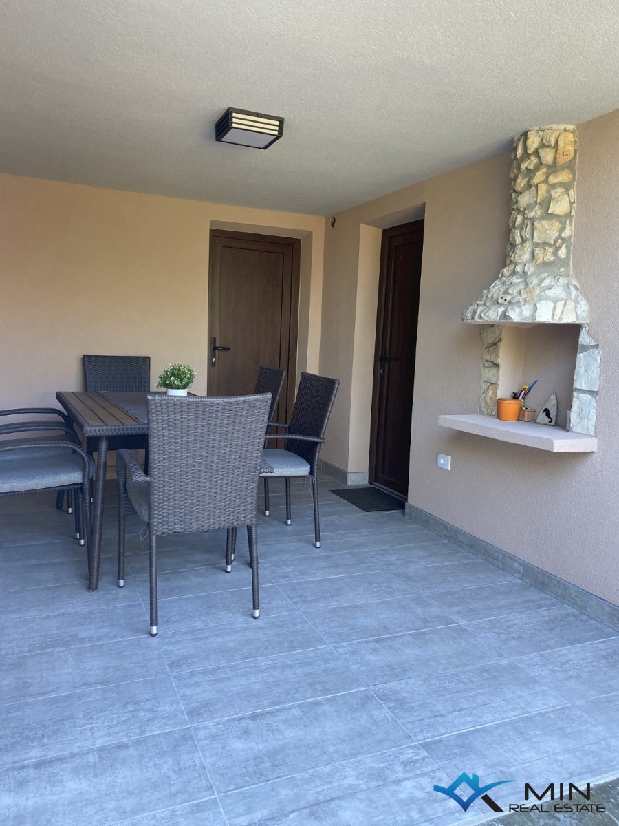 Hiša s 3 apartmaji na Crvenem vrhu - Umag