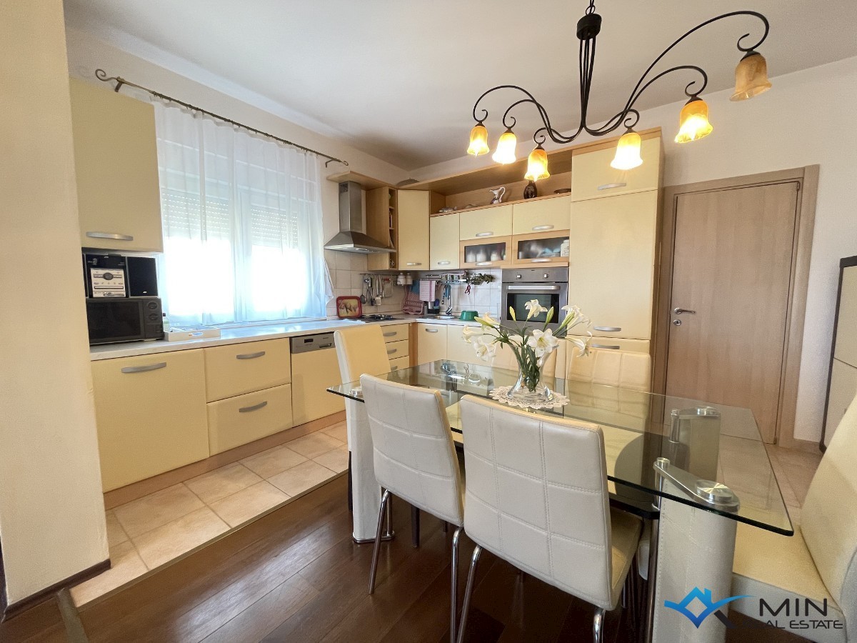 Stanovanje s čudovitim pogledom na morje in marino - Novigrad