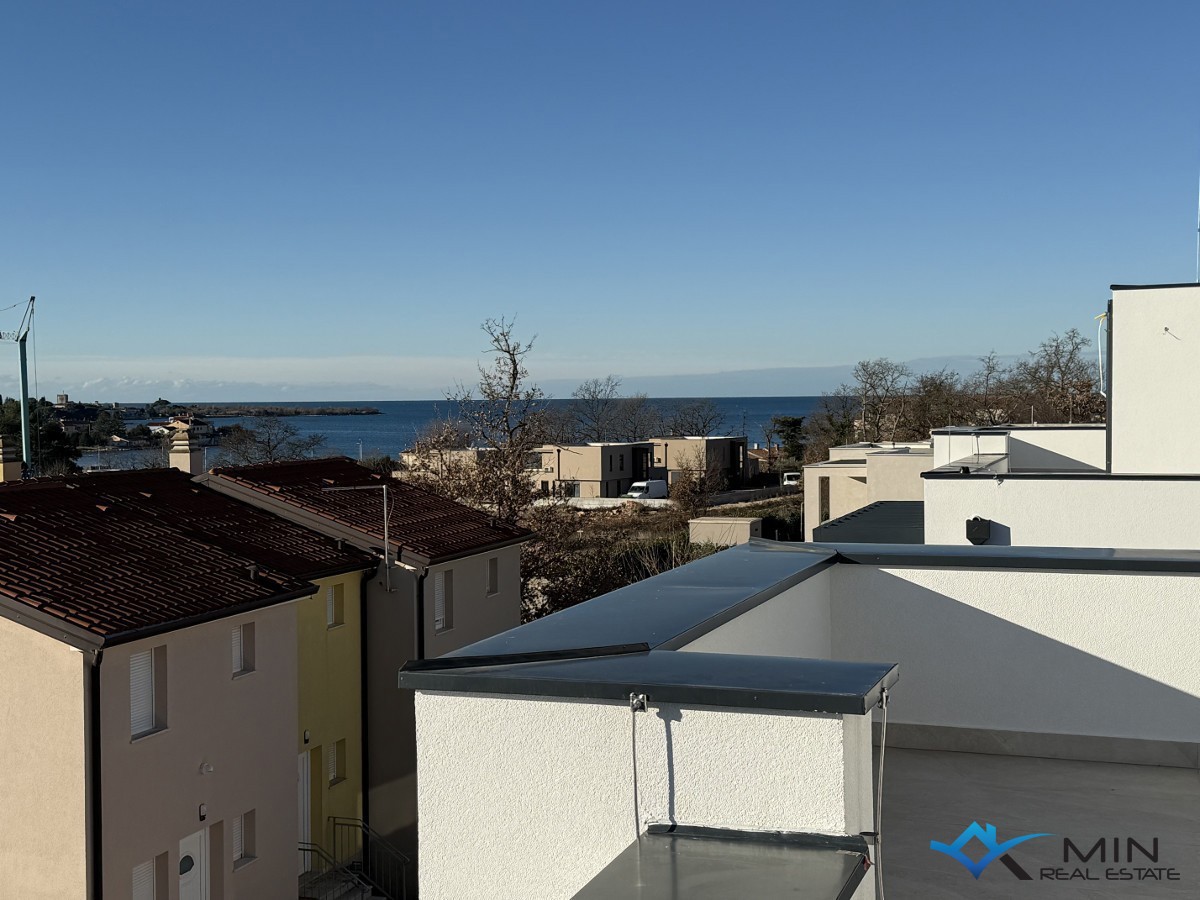 Moderna hiša v bližini Novigrada - 300m od morja