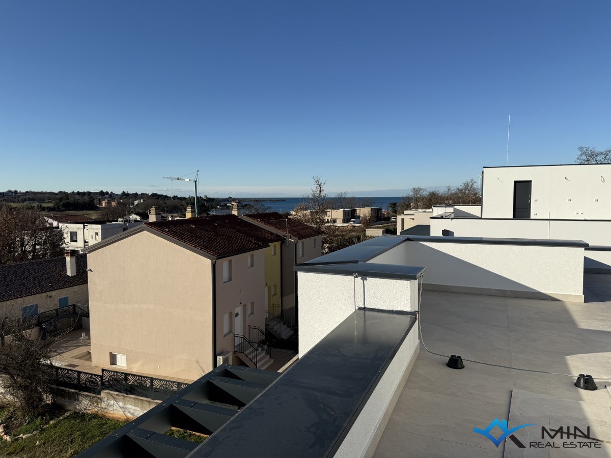 Moderna hiša v bližini Novigrada - 300m od morja