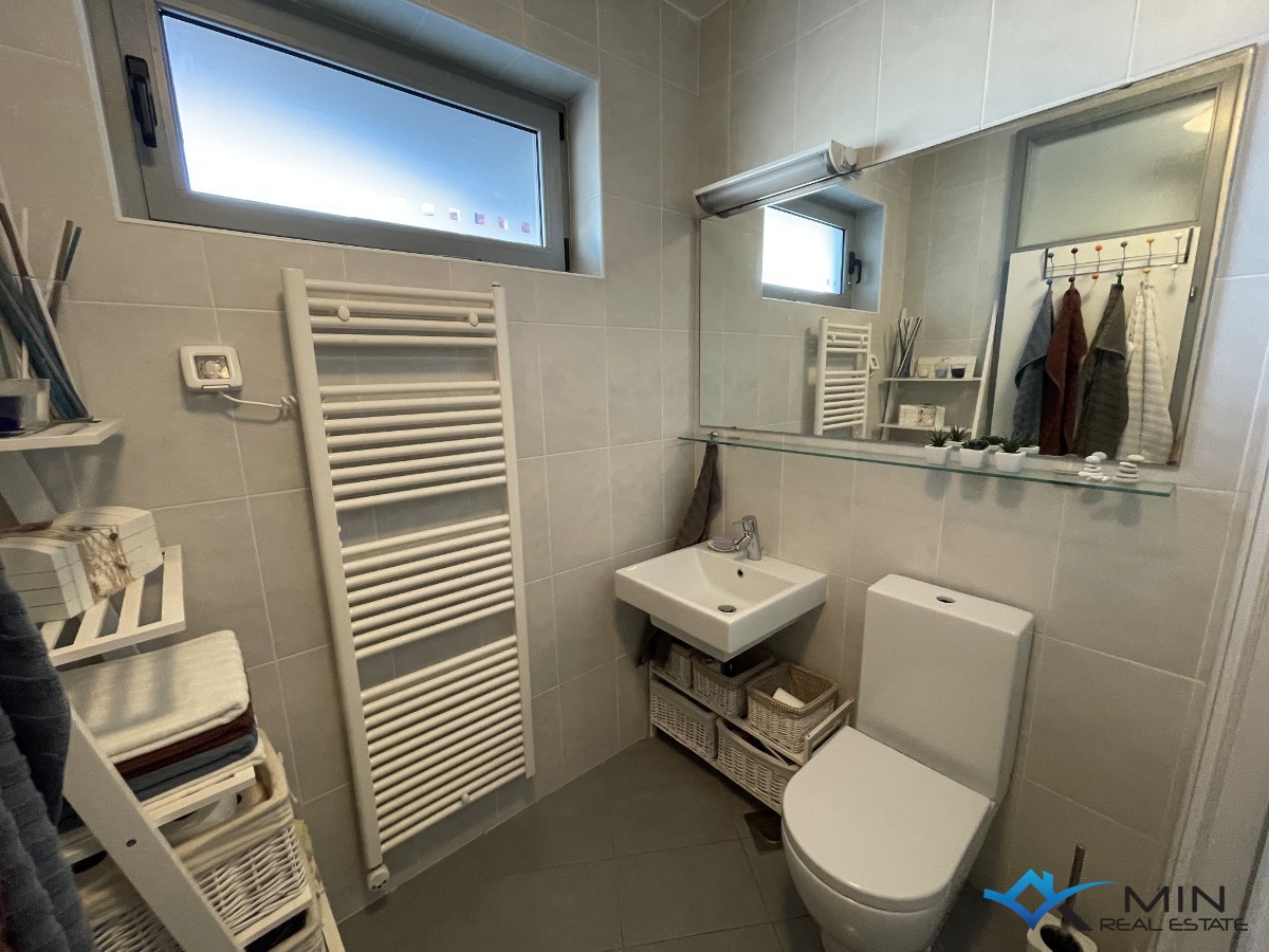 Apartma s pogledom na morje in marino v Novigradu
