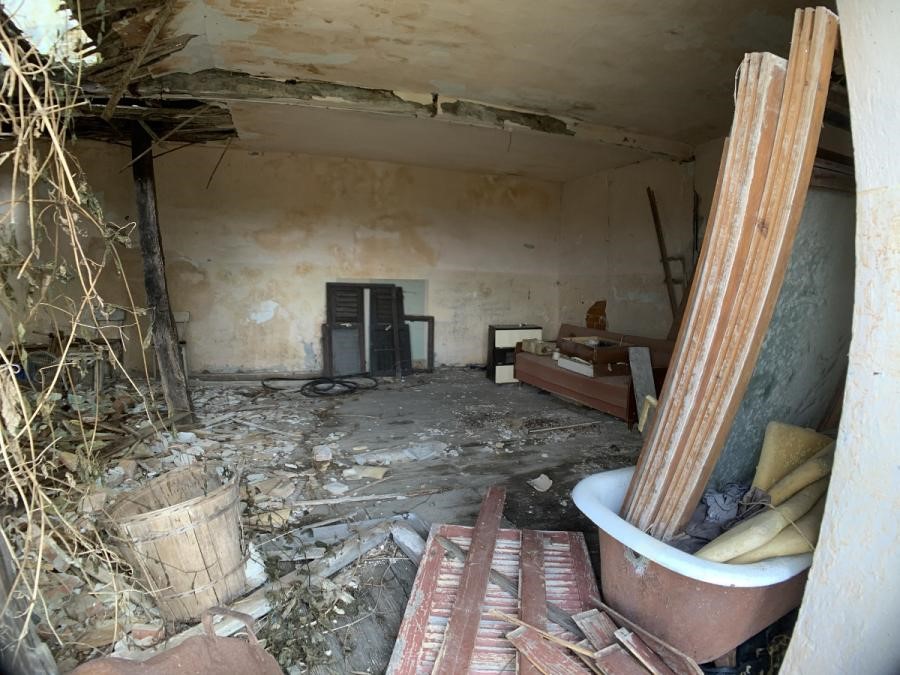 Kamnita hiša v bližini Momjan