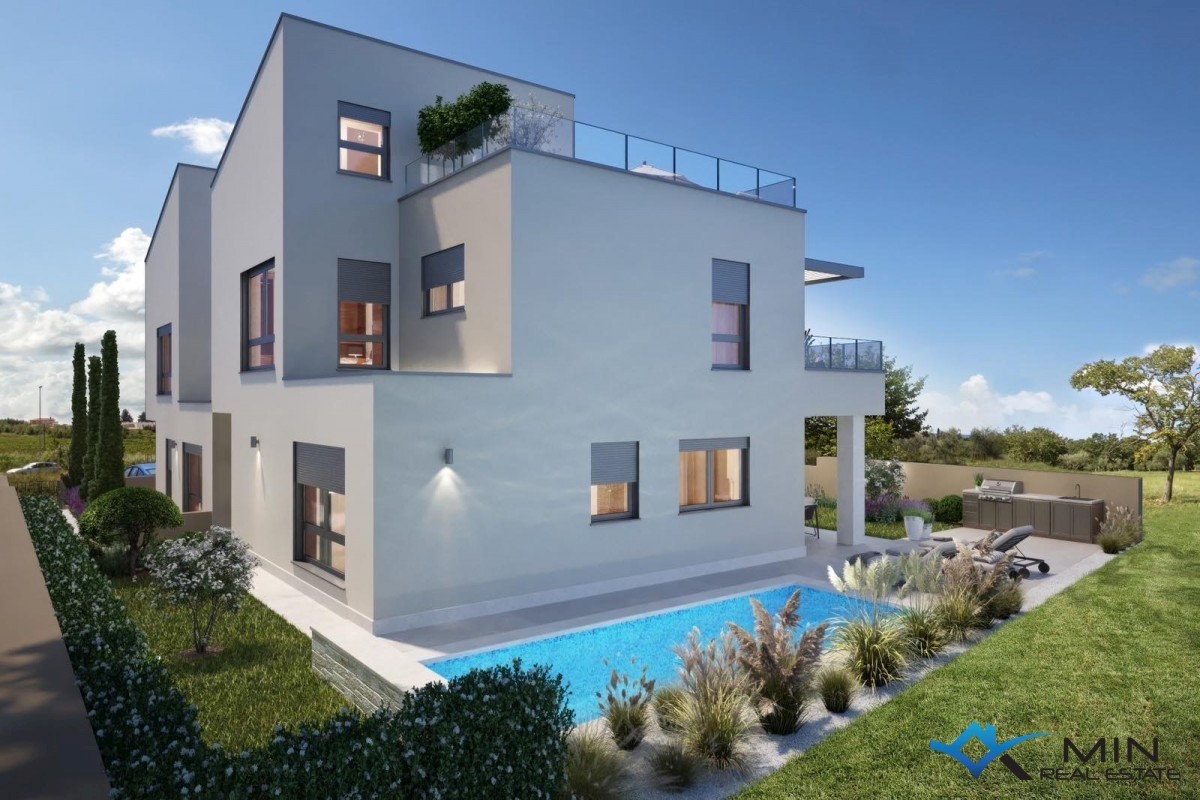 Moderna hiša dvojček s strešno teraso - Novigrad