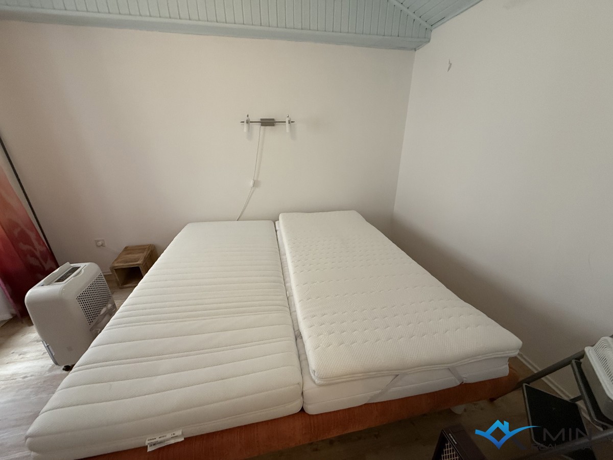 Hiša z dvoriščem 50 m od morja – Novigrad