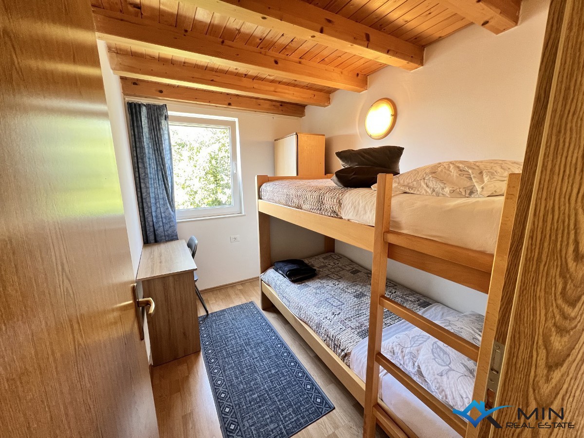Apartma s 3 spalnice v bližini plaže – Lovrečica