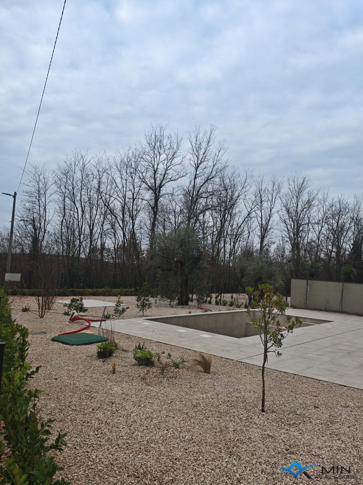 Dvojček hiše z bazenom v bližini Novigrada