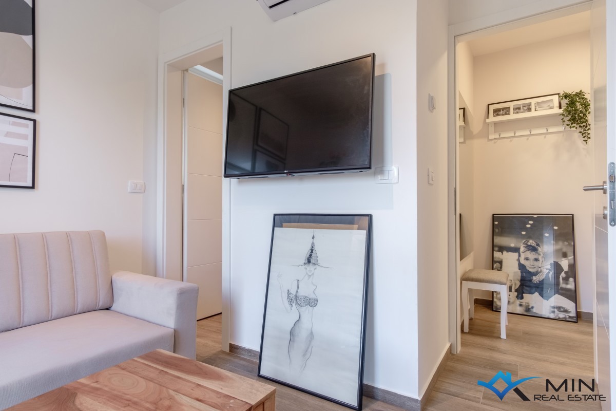 Elegantno stanovanje s čudovitim pogledom na morje v Novigradu