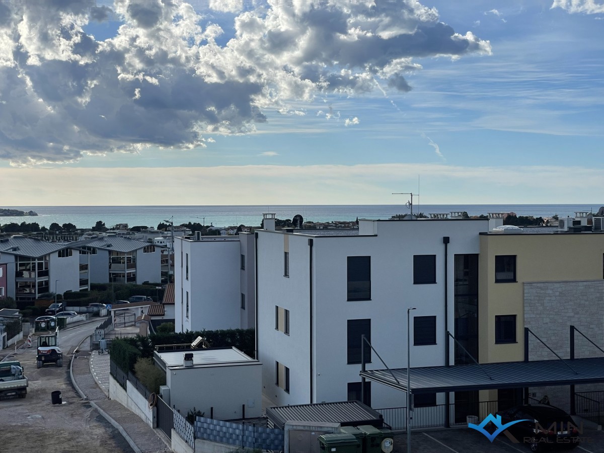 Luksuzni penthouse s pogledom na morje - Novigrad (bA3)
