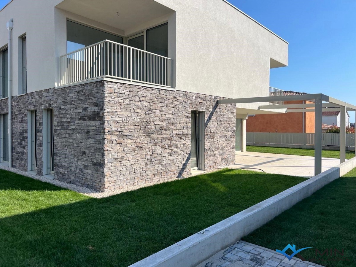 Udoben apartma z vrtom blizu morja - Novigrad (16)