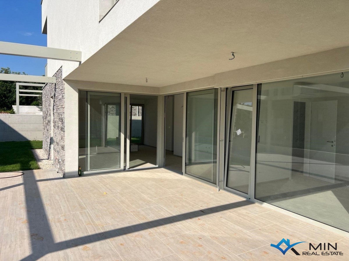 Udoben apartma z vrtom blizu morja - Novigrad (16)