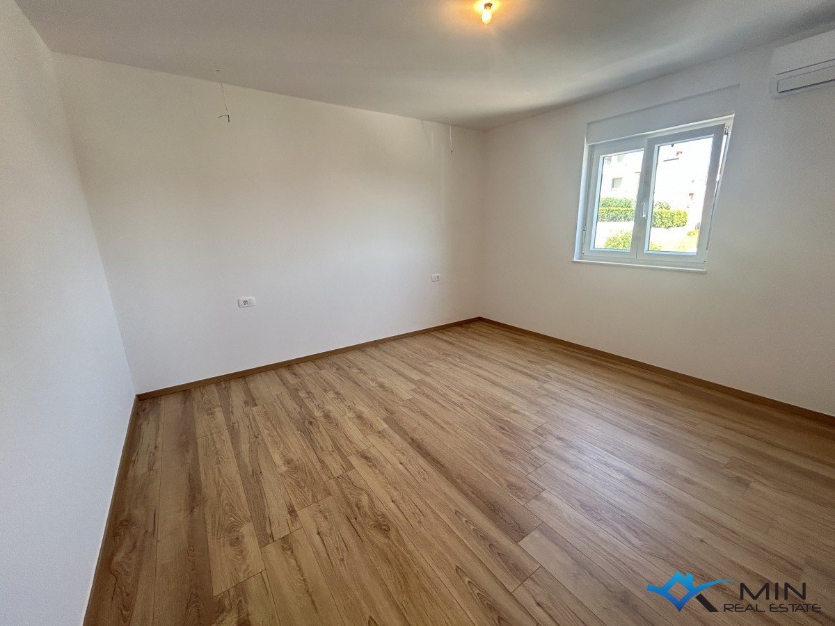 Novozgrajeno stanovanje 800 m od morja v Novigradu (S5)