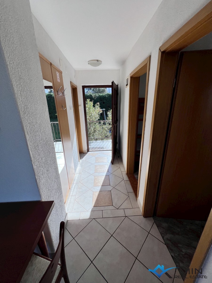 Hiša z 2 apartmajema v bližini morja - Novigrad