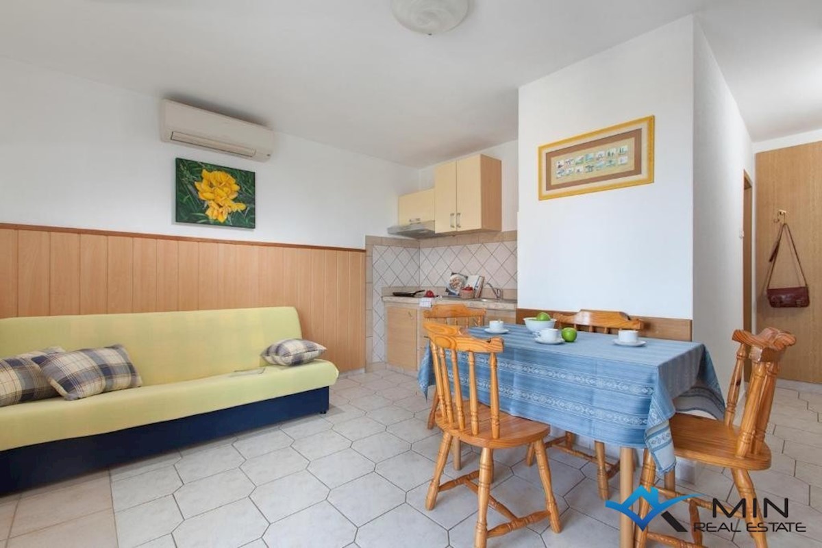Hiša z 2 apartmajema v bližini morja - Novigrad