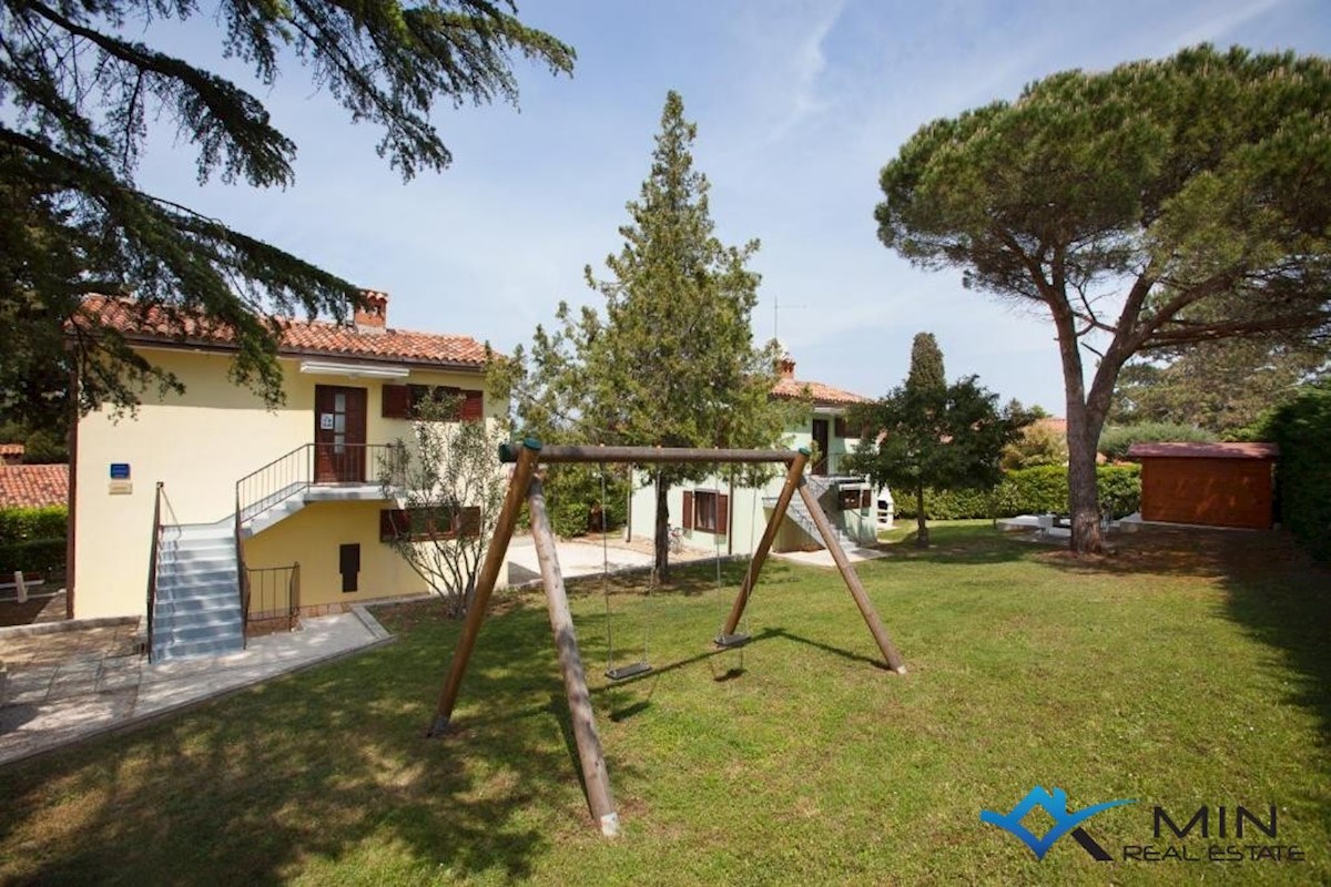 Hiša z 2 apartmajema v bližini morja - Novigrad