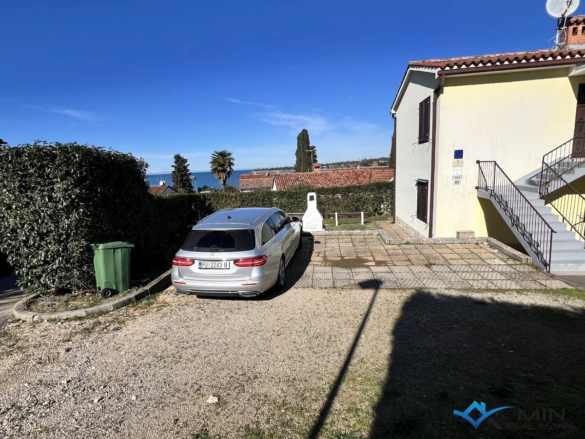 Hiša z 2 apartmajema v bližini morja - Novigrad