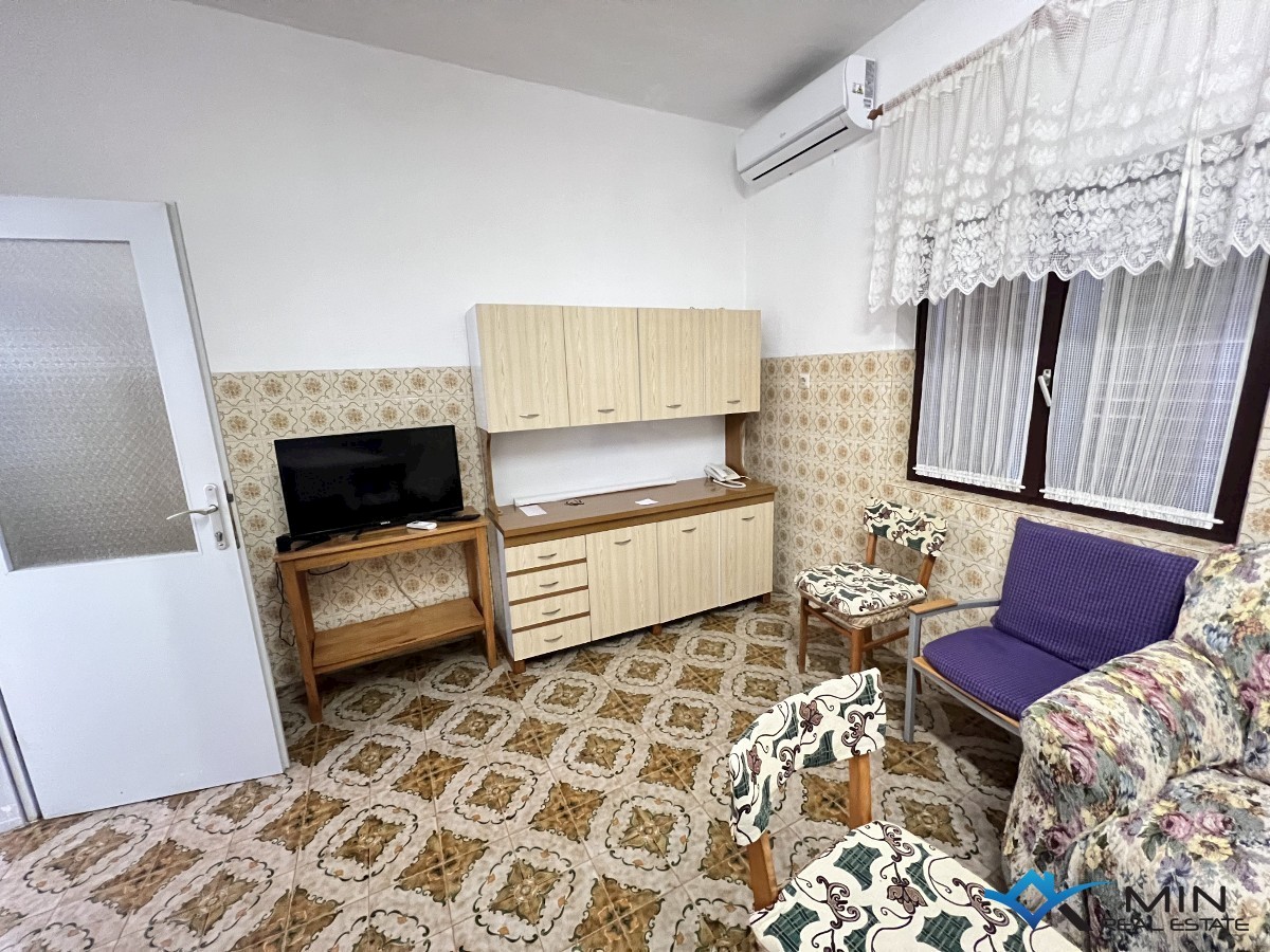 Hiša z velikim vrtom v Umagu