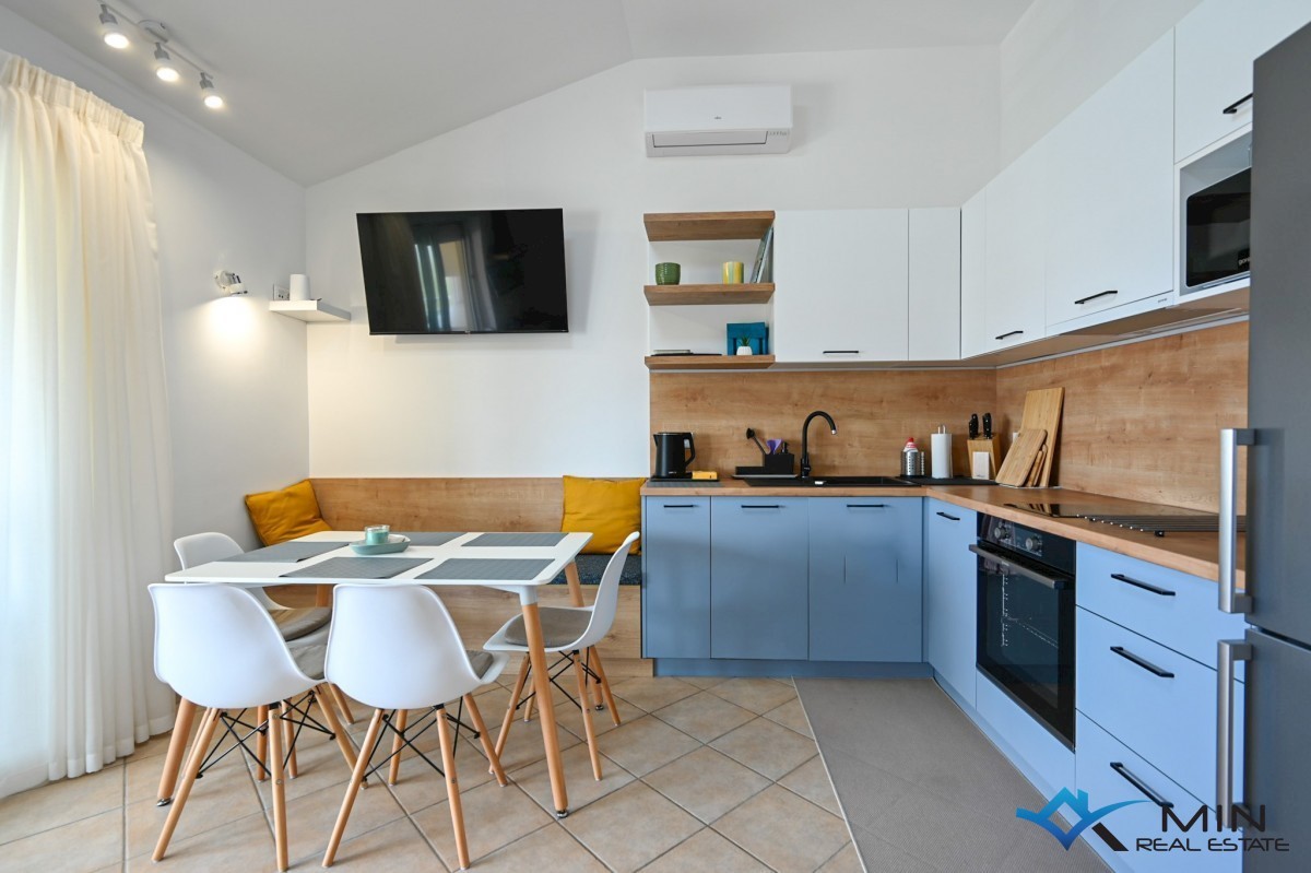 Apartma s pogledom na morje v Novigradu